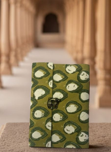 Olive osis with lock